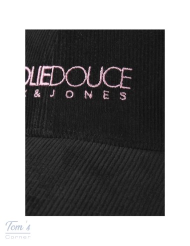 Casquette Velours Côtelé Noir — J&J ADDITIONALS La Folie Douce